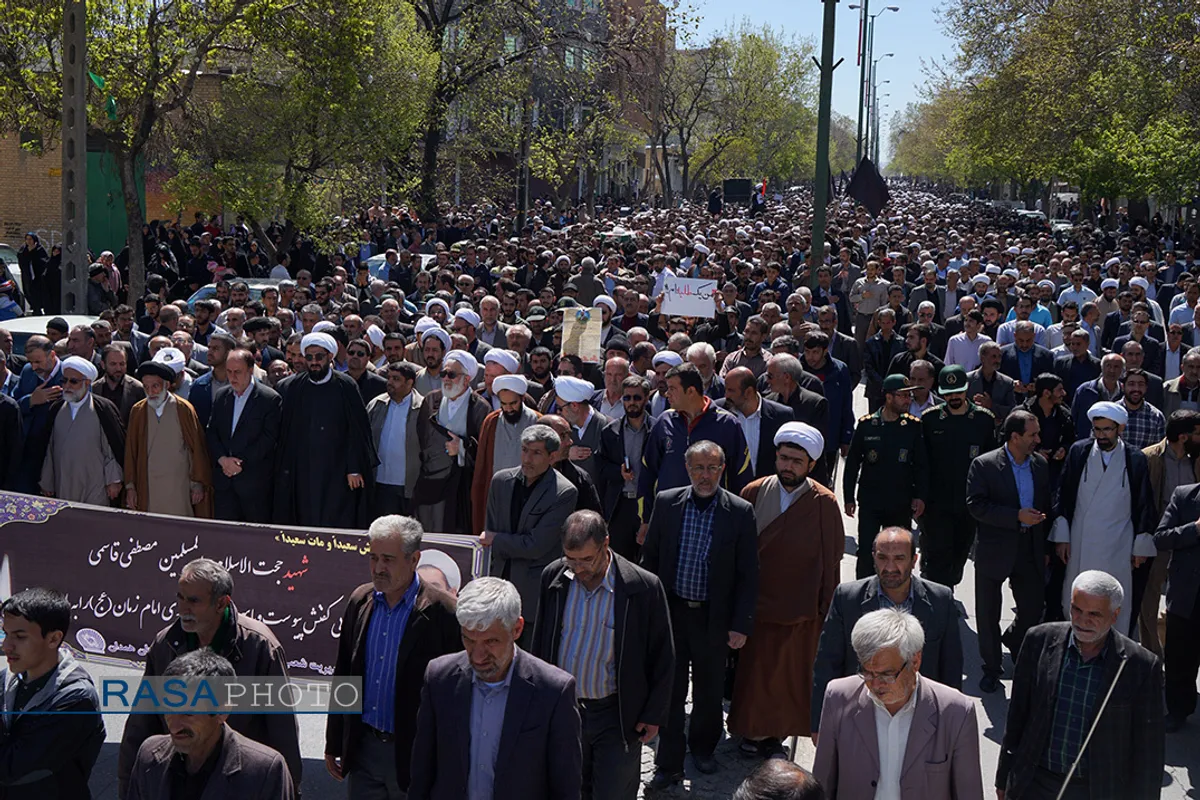 تشییع با شکوه طلبه شهید حجت الاسلام قاسمی در همدان