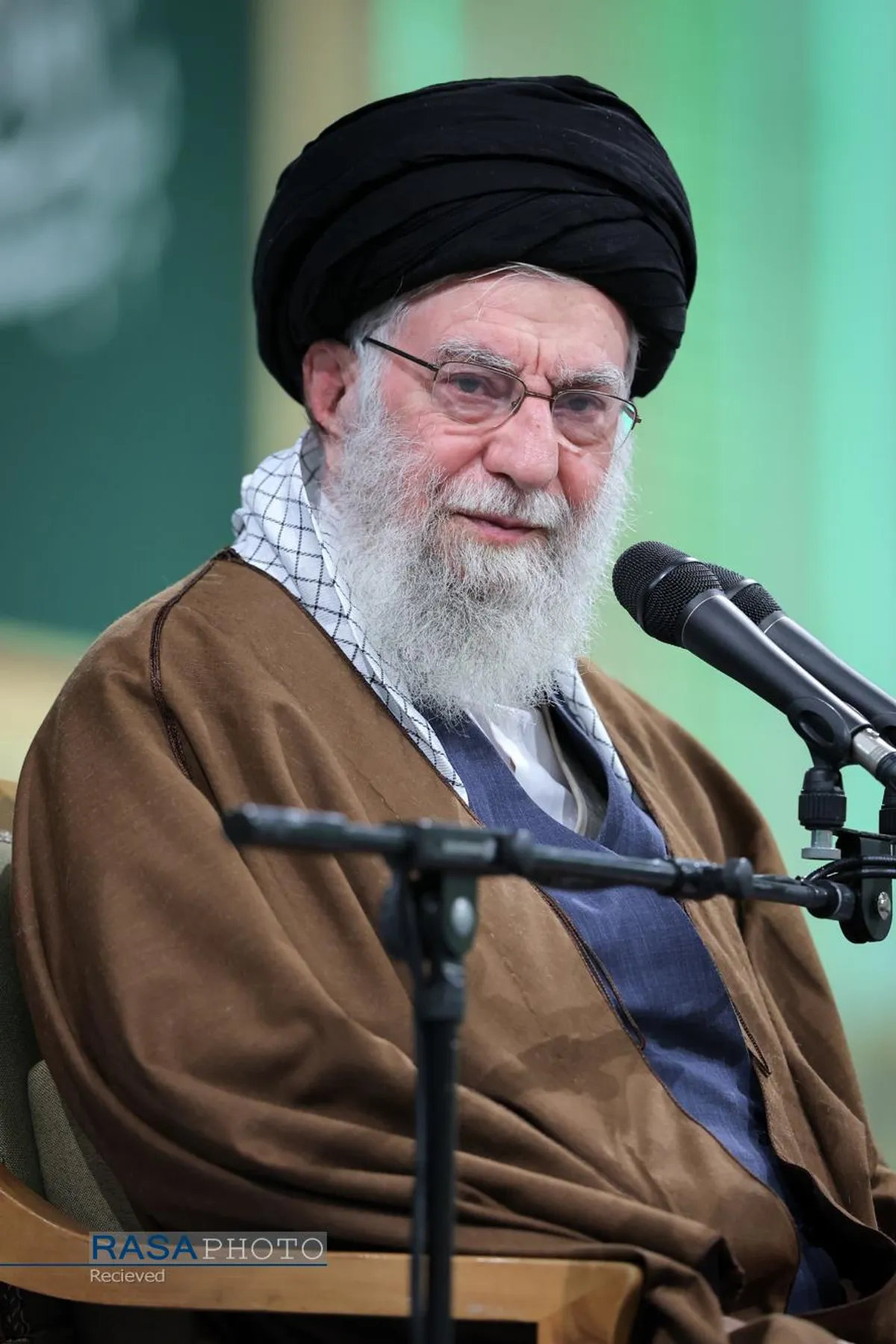 دیدار هزاران نفر از زنان و دختران با رهبر انقلاب