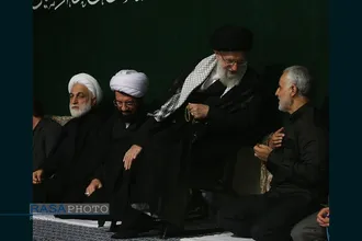 مجموعه&zwnj;ای از عکس&zwnj;های سردار شهید حاج قاسم سلیمانی در کنار رهبر معظم انقلاب