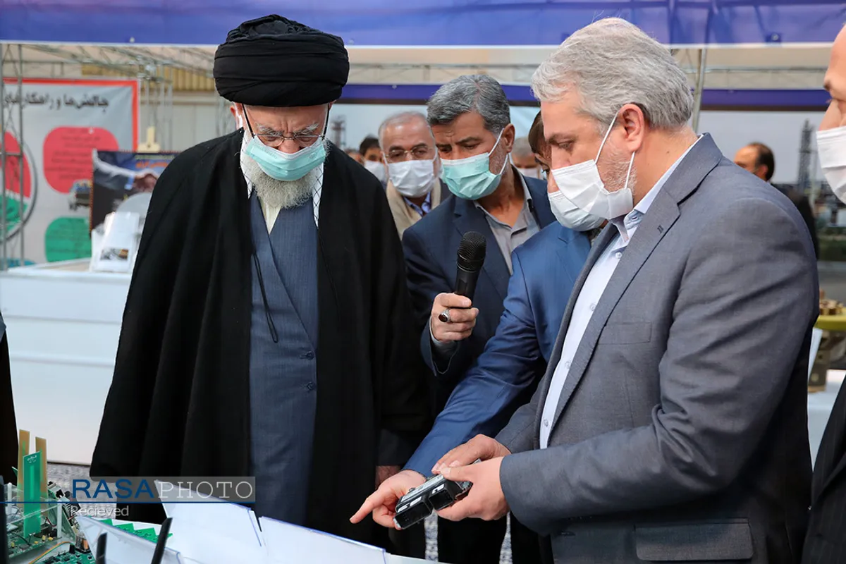 بازدید مقام معظم رهبری از نمایشگاه توانمندی&zwnj;های صنعتی