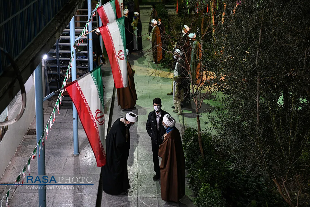 بزرگداشت حضرات آیات یزدی و مصباح یزدی در مدرسه حقانی قم