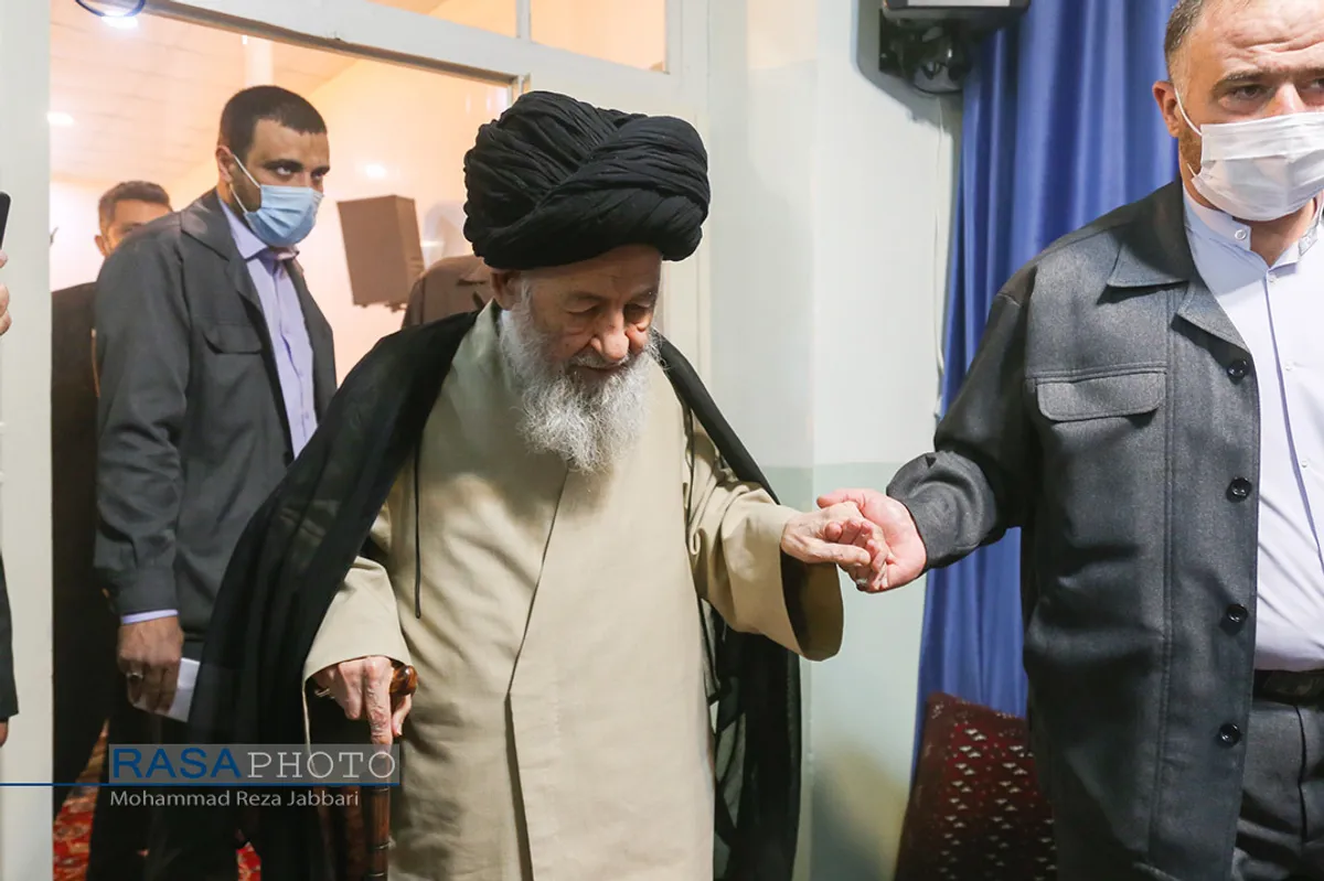 دیدار وزیر ارتباطات و فناوری اطلاعات با مراجع تقلید و علما قم&lrm;&lrm;