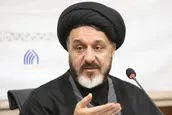کسانی که به آمریکا چراغ سبز نشان می‌دهند از خیمه انقلاب خارج هستند