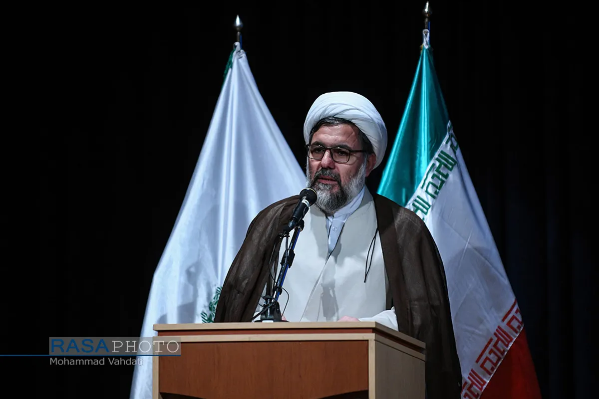 مراسم نکوداشت مرحوم آیت الله سلطان&zwnj;الواعظین شیرازی با قرائت پیام حضرت آیت الله سبحانی در سالن همایش های غدیر دفتر تبلیغات اسلامی برگزار شد.