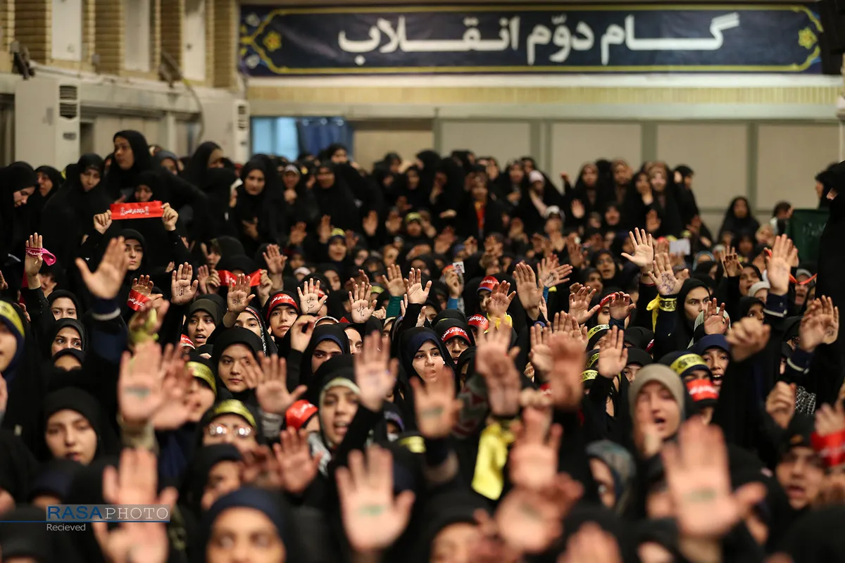 دیدار هزاران نفر از دانشجویان و دانش&zwnj;آموزان با مقام معظم رهبری