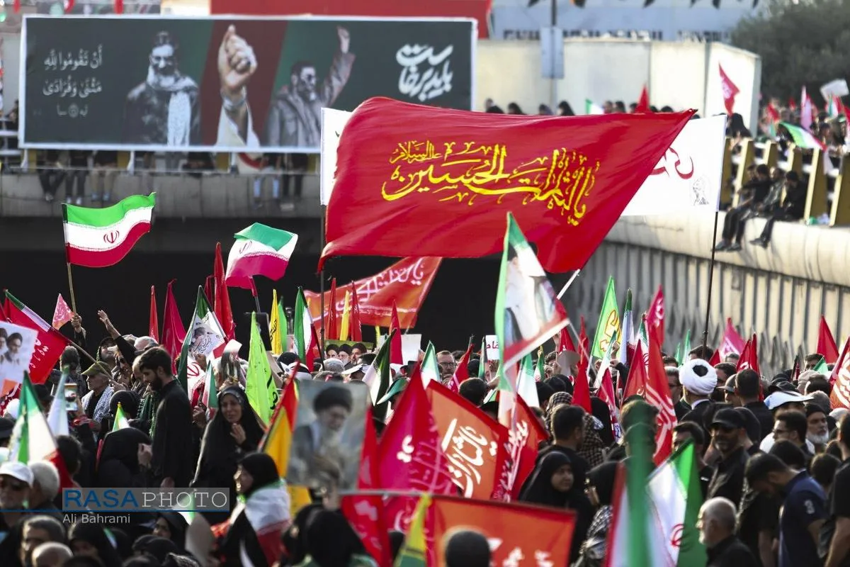 تشییع تاریخی رهبر شهید انقلاب در تهران