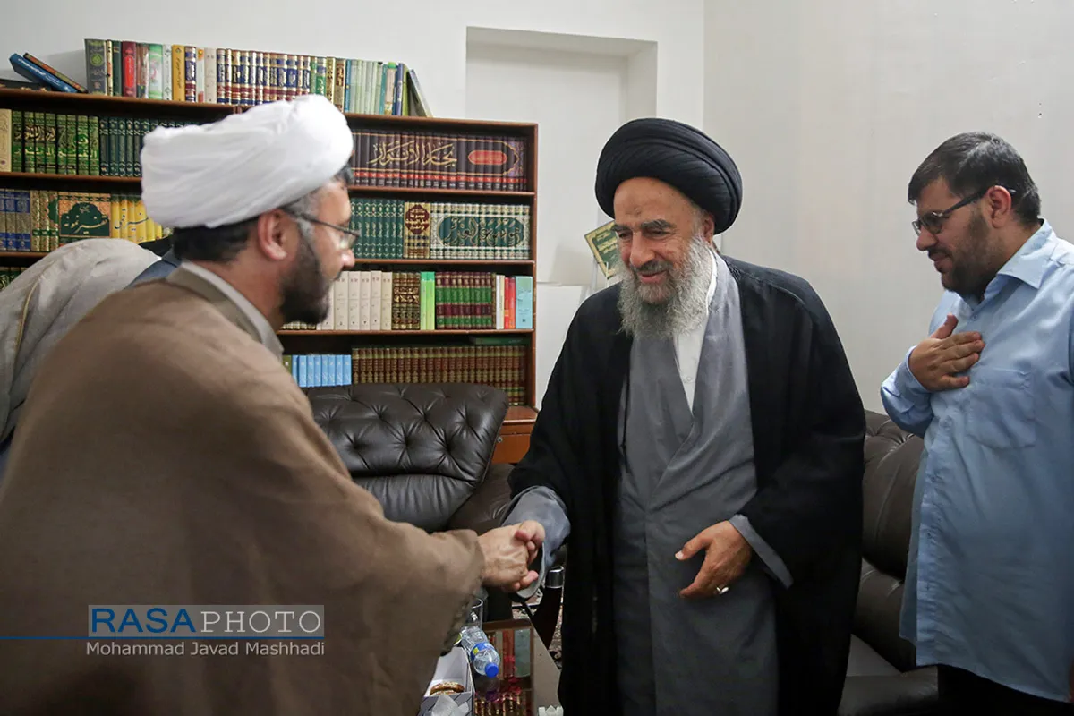 دیدار اعضای پژوهشکده حدیث دفتر تبلیغات خراسان رضوی با آیت الله مدرسی&lrm;