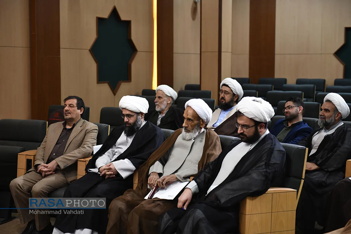 چهارمین همایش کتاب سال حکومت اسلامی
چهارمین همایش کتاب سال حکومت اسلامی