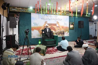 مناجات خوانی شب&zwnj;های ماه مبارک رمضان در هیئت محبین اهلبیت