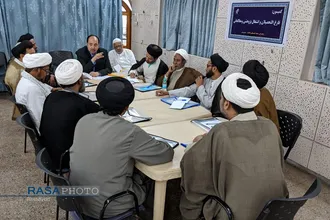 برگزاری کمیسیون ھای تخصصی در حاشیه برگزاری گرد ھمایی علماء و فارغ التحصیلان ھند در ھندوستان