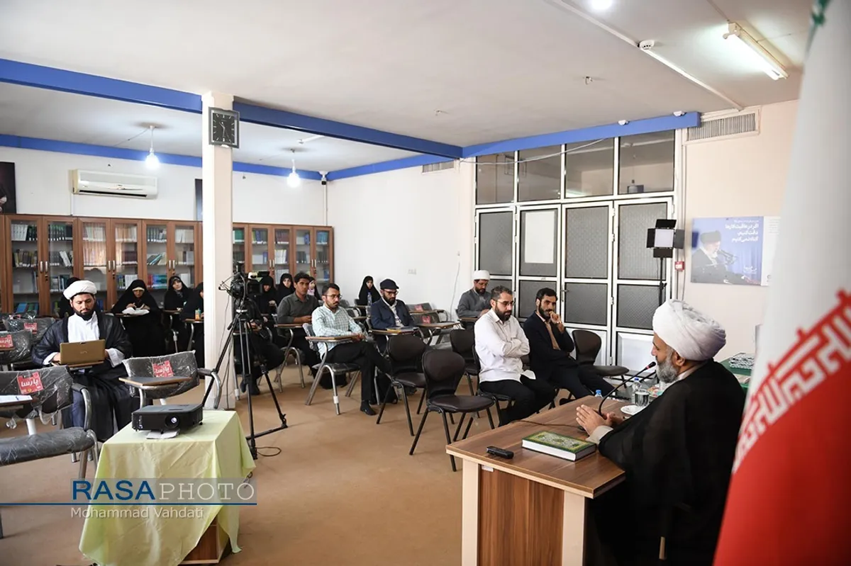 اختتامیه "دوره&zwnj;های آموزشی - مطالعاتی سطح یک معارف انقلاب اسلامی"