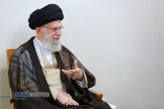 دیدار دست&zwnj;اندرکاران همایش بزرگداشت آیت&zwnj;الله ناصری دولت&zwnj;آبادی با رهبر انقلاب