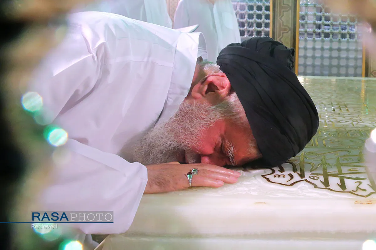 مراسم غبارروبی مضجع شریف حضرت ثامن&zwnj;الحجج حضرت امام رضا علیه&zwnj;السلام با حضور رهبر انقلاب