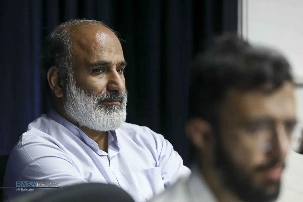 نشست از دفاع مقدس تا مقاومت جهانی