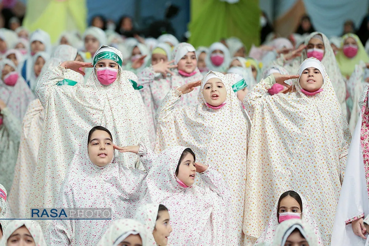 مراسم جشن تکلیف دختران دانش&zwnj;آموز با حضور مقام معظم رهبری