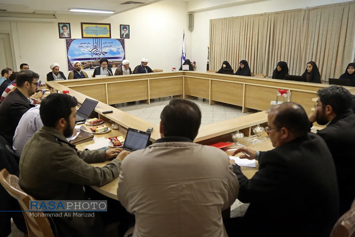 نششست خبری حجت الاسلام والمسلمین مدنی رئیس جامعة الزهرا&lrm;