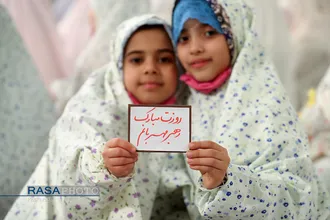 مراسم جشن تکلیف دختران دانش&zwnj;آموز با حضور مقام معظم رهبری