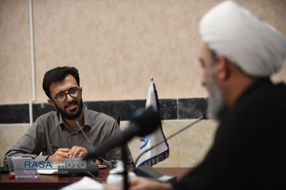 حضور حجت الاسلام والمسلمین حاج ابوالقاسم رئیس شورای هماهنگی ارتباطات رییس جمهور با حوزه در خبرگزاری رسا