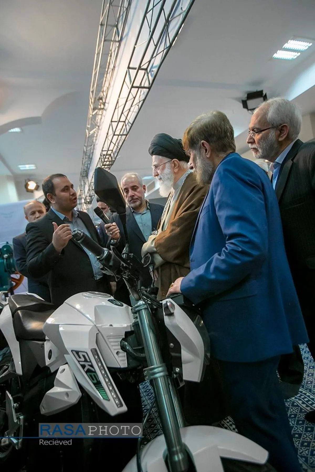 بازدید مقام معظم رهبری از نمایشگاه توانمندی&zwnj;های تولید داخلی