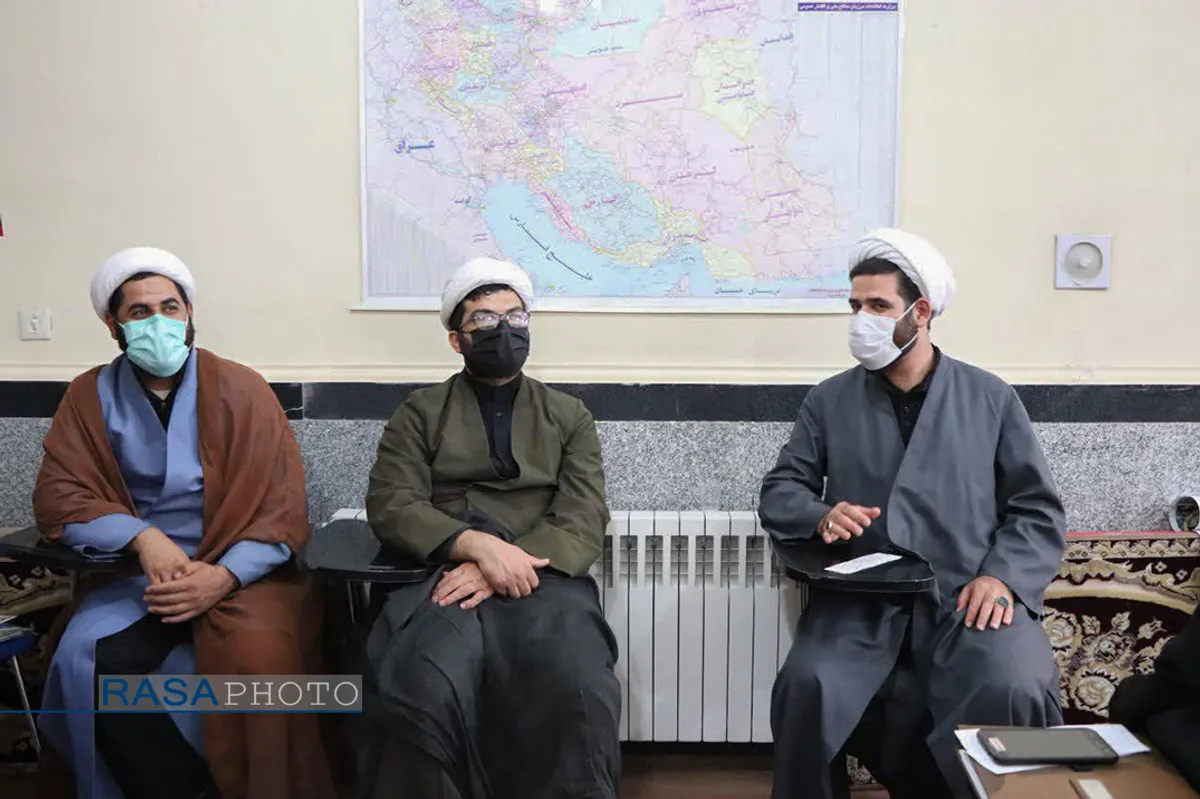 دیدار حجت الاسلام والمسلمین آزادی خواه نماینده مردم ملایر در مجلس شورای اسلامی با طلاب و مبلغان این شهر