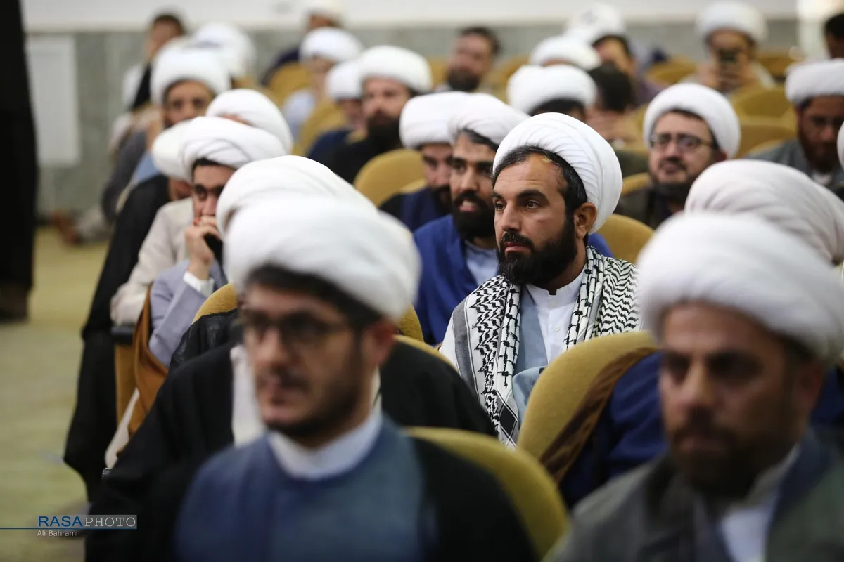 مراسم اختتامیه دوره آموزشی - توجیهی با حضور ۵۰۰ نفر از معاونین و مسئولین تبلیغ