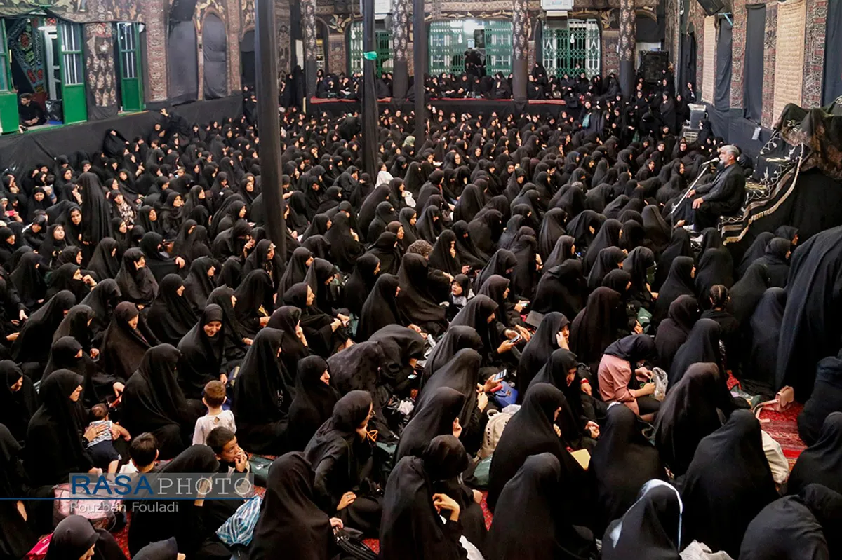 عزاداری حضرت اباعبد الله الحسین (علیه السلام) در حسینیه سادات اخوی