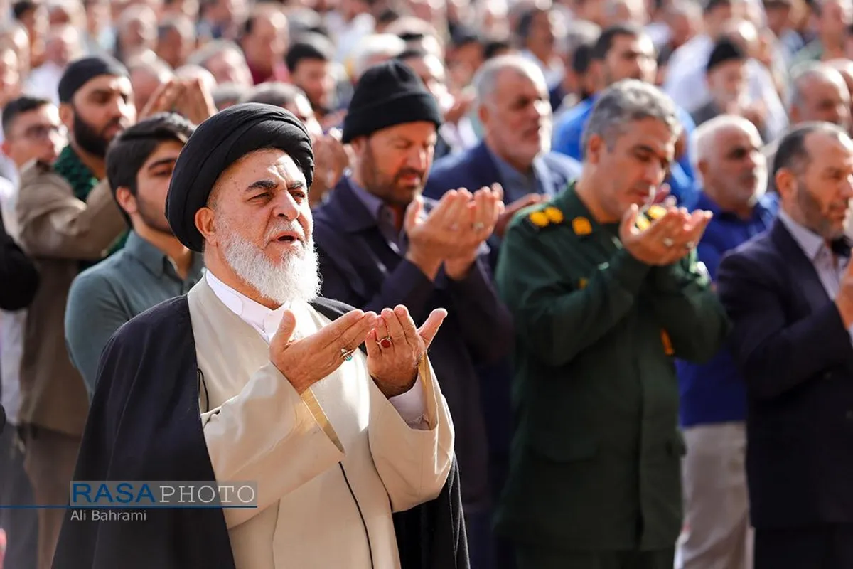 اقامه نماز عید سعید فطر در مسجد مقدس جمکران