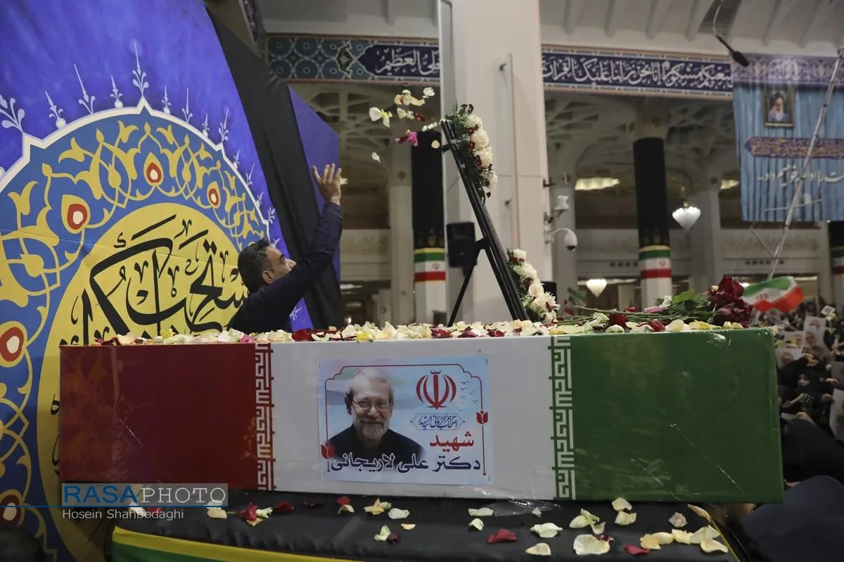 مراسم استقبال و وداع مردم قم با شهید دکتر علی لاریجانی