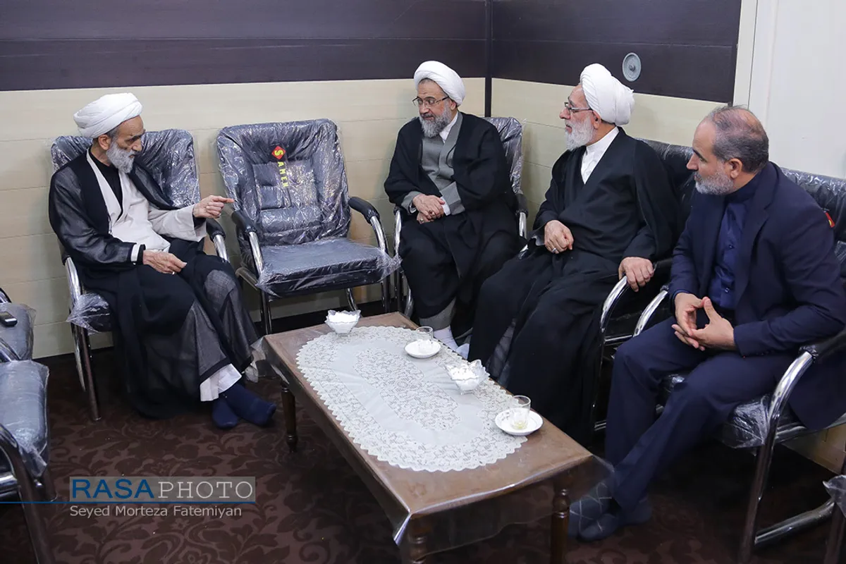 دیدار حجت الاسلام والمسلمین فرخ فال و آیت الله علیدوست با آیت الله مروارید در مشهد