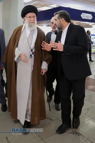بازدید رهبر معظم انقلاب از سی و پنجمین نمایشگاه بین&zwnj;المللی کتاب تهران