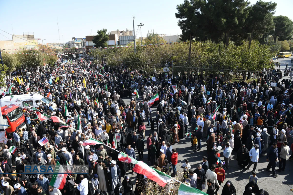 راهپیمایی باشکوه ۱۳ آبان در قم