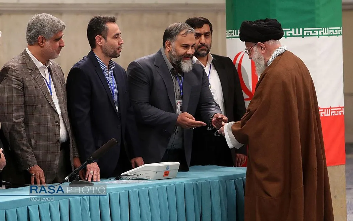مشارکت رهبر انقلاب در دور دوم انتخابات مجلس شورای اسلامی