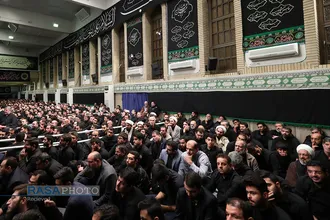 مراسم عزاداری شب شام غریبان حسینی (علیه&zwnj;السلام) با حضور رهبر انقلاب