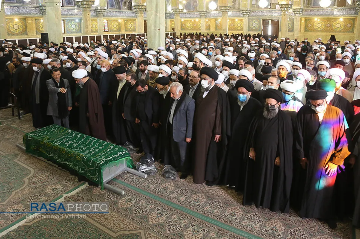 مراسم تشییع همسر مرحوم آیت الله فاضل لنکرانی (ره)