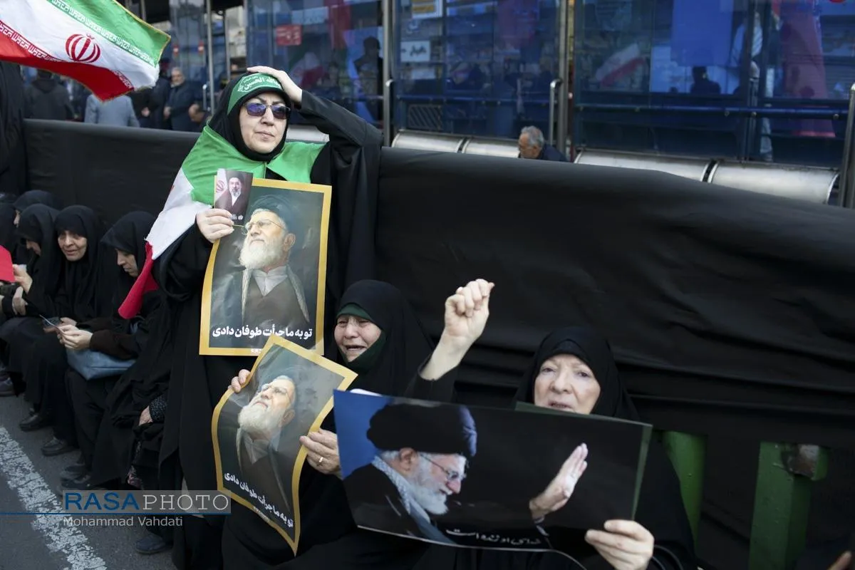 تشییع شهید دکتر علی لاریجانی، سردار سلیمانی و شهدای ناو دنا در تهران