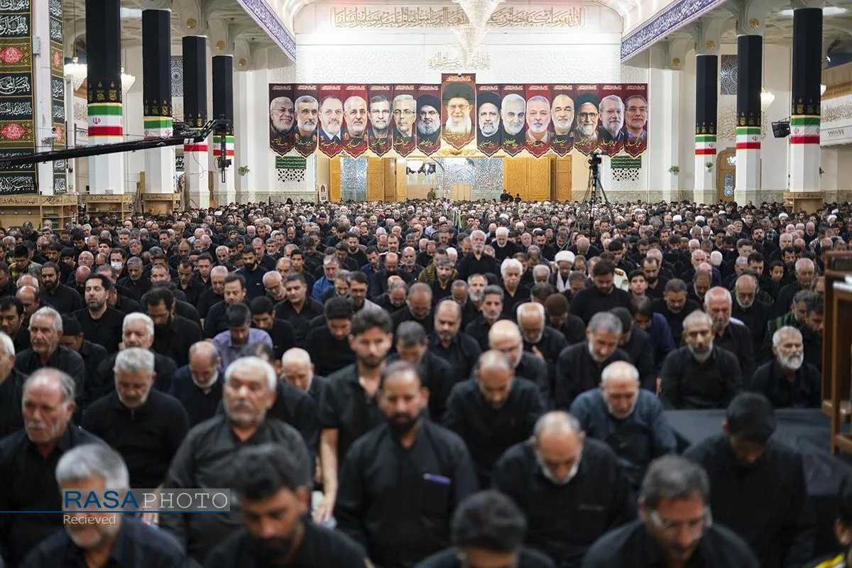 نماز جماعت و عزاداری ظهر عاشورای حسینی در قم