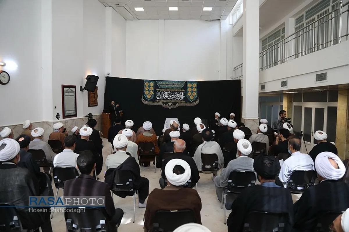 عزاداری روز وفات کریمه اهلبیت (سلام&zwnj;الله&zwnj;علیها) در دفتر حضرت آیت الله نوری همدانی