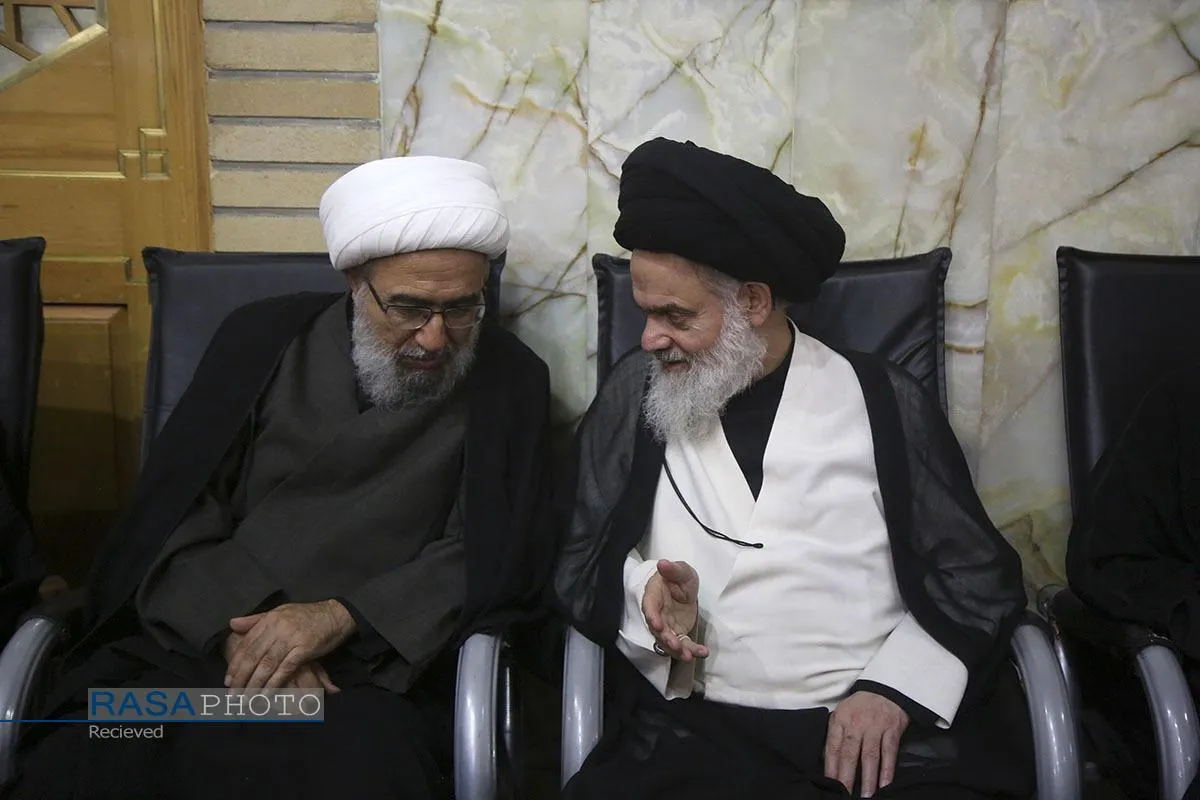 بزرگداشت رهبر شهید انقلاب در حرم کریمه اهل&zwnj;بیت (س)