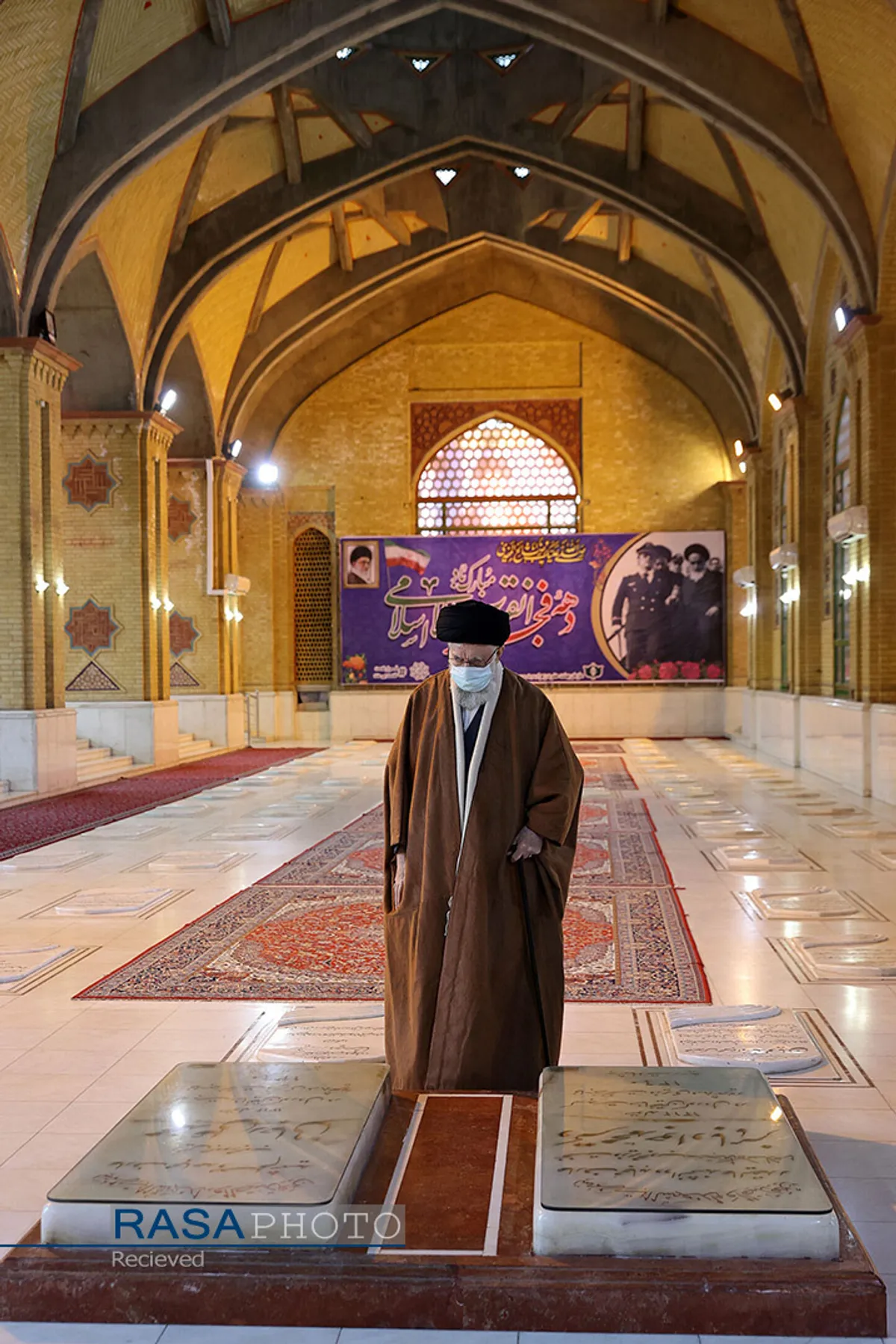 حضور مقام معظم رهبری در مرقد مطهر امام خمینی (ره) و گلزار شهیدان