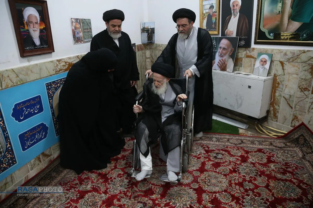 تشرف حضرت آیت الله شبیری زنجانی به حرم حضرت فاطمه معصومه (سلام&zwnj;الله&zwnj;علیها)