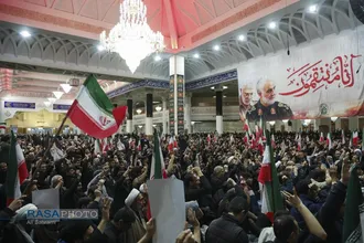 تجمع مردم قم در پی اعلام خبر شهادت رهبر معظم انقلاب