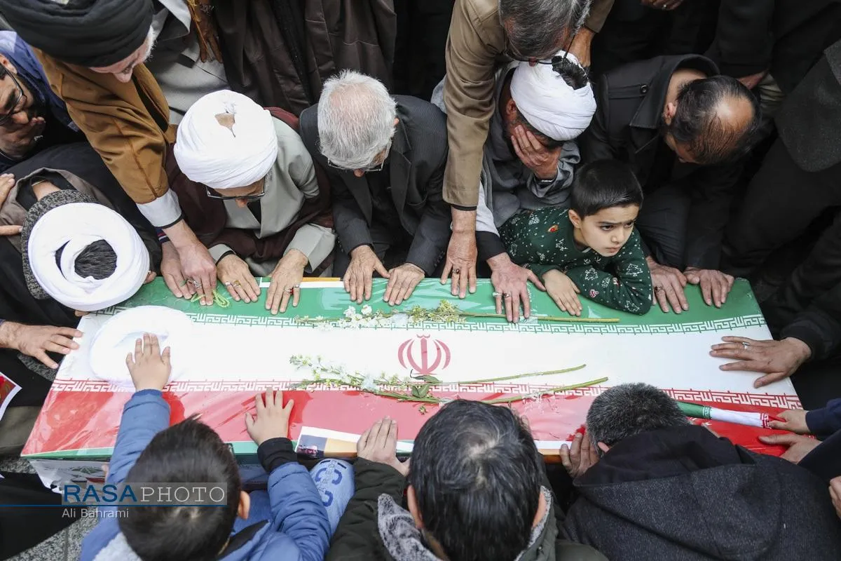 مراسم تشییع پیکر شهید حجت الاسلام محسن مهدوی کلاته