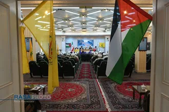 نشست ويژه نمايندگان طلاب و فضلای حوزه با موضوع فلسطين
