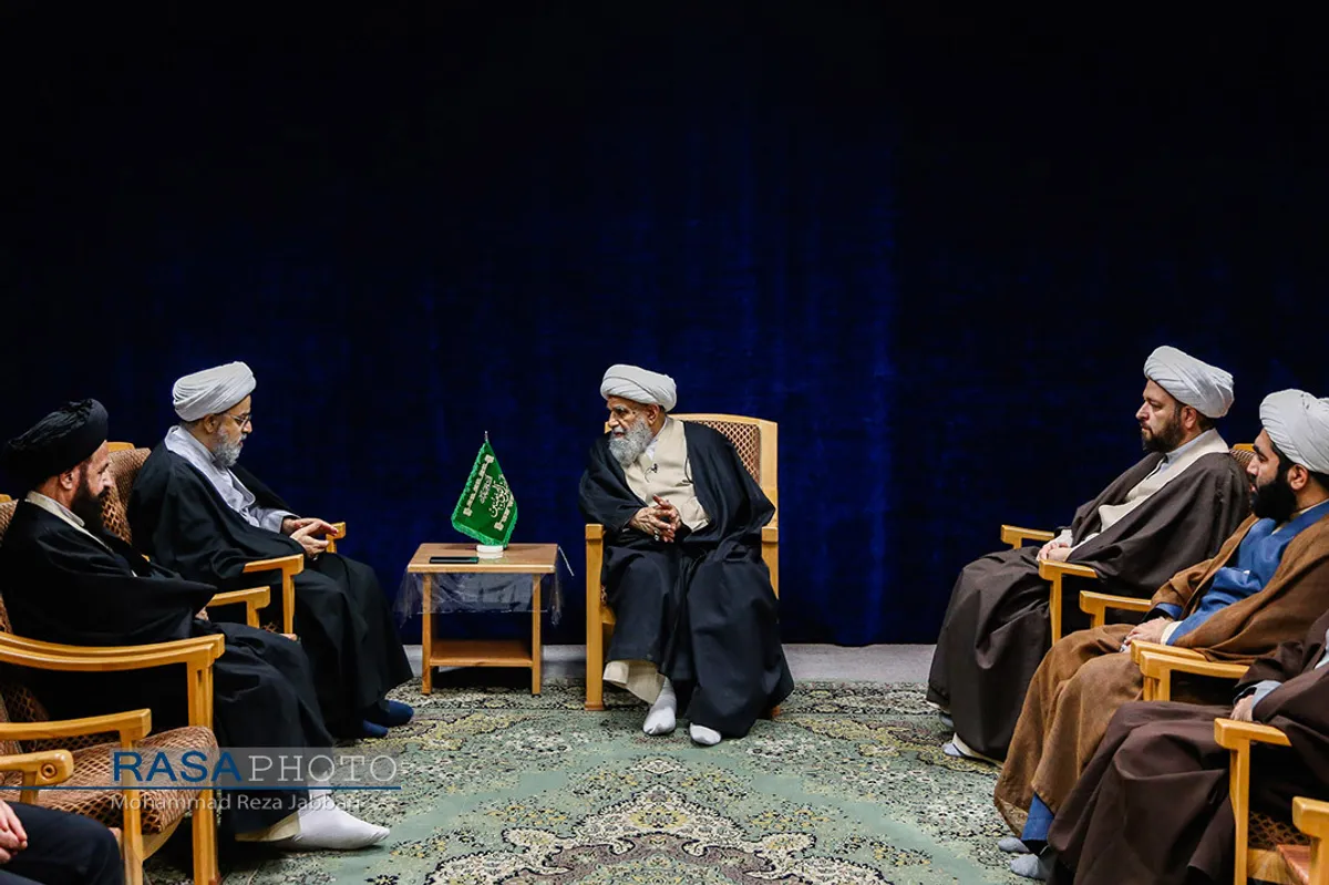 دیدار دبیرکل مجمع جهانی تقریب مذاهب با آیت الله کریمی جهرمی&lrm;&lrm;