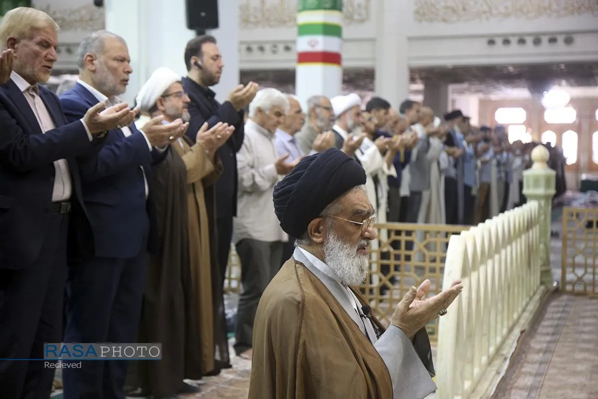 اقامه نماز عید سعید قربان در حرم حضرت معصومه (س)