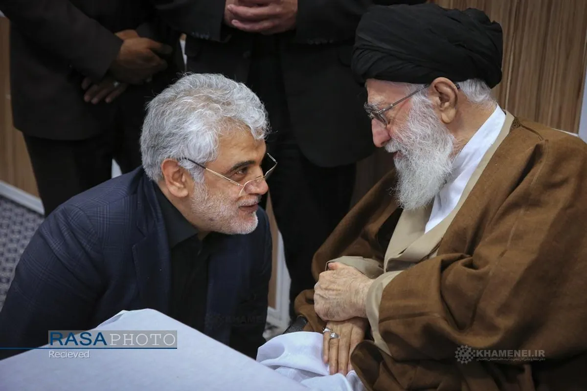 تصاویری از تعدادی شهدای حمله رژیم صهیونیستی در کنار رهبر معظم انقلاب
