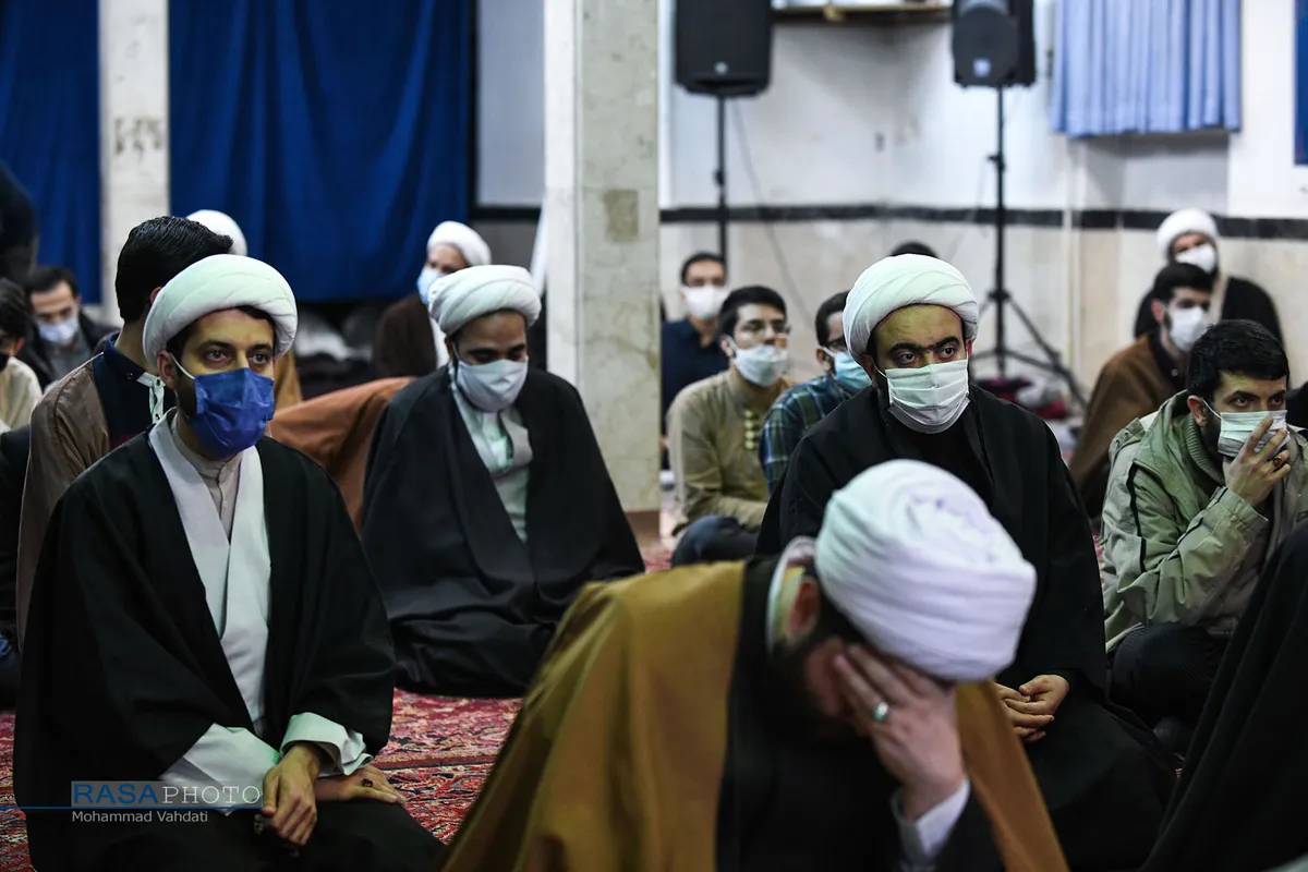 بزرگداشت حضرات آیات یزدی و مصباح یزدی در مدرسه حقانی قم
