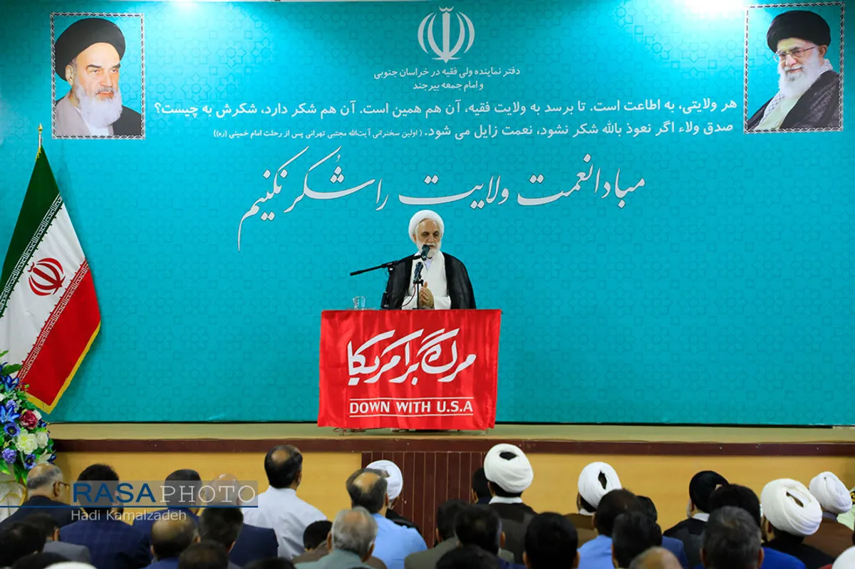 نشست تبیین گام دوم انقلاب در دفتر نماینده ولی فقیه با سخنرانی حجت الاسلام محسنی اژه ای