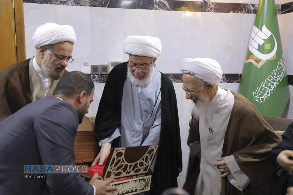 تشرف حضرت آیت&zwnj;الله جوادی آملی به حرم&zwnj;های مطهر حضرت اباعبدالله الحسین و حضرت ابوالفضل العباس (علیهما&zwnj;السلام)