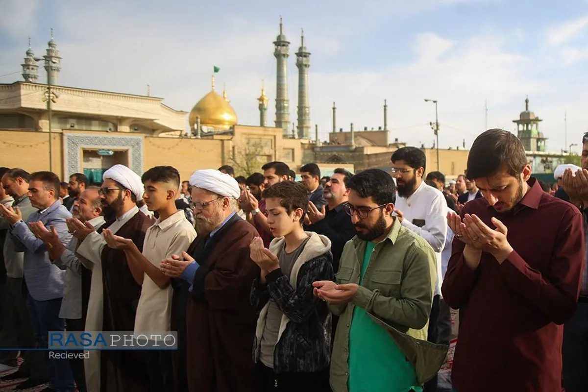 اقامه نماز عید سعید فطر در حرم کریمه اهل&zwnj;بیت (ع)